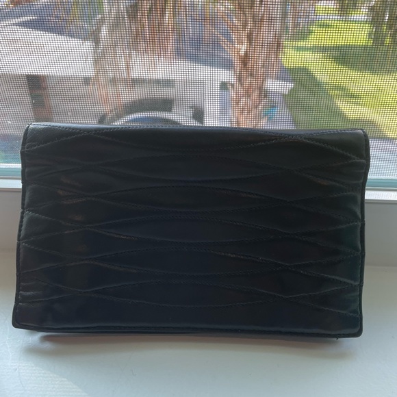 Authentic Chanel clutch - Picture 4 of 7